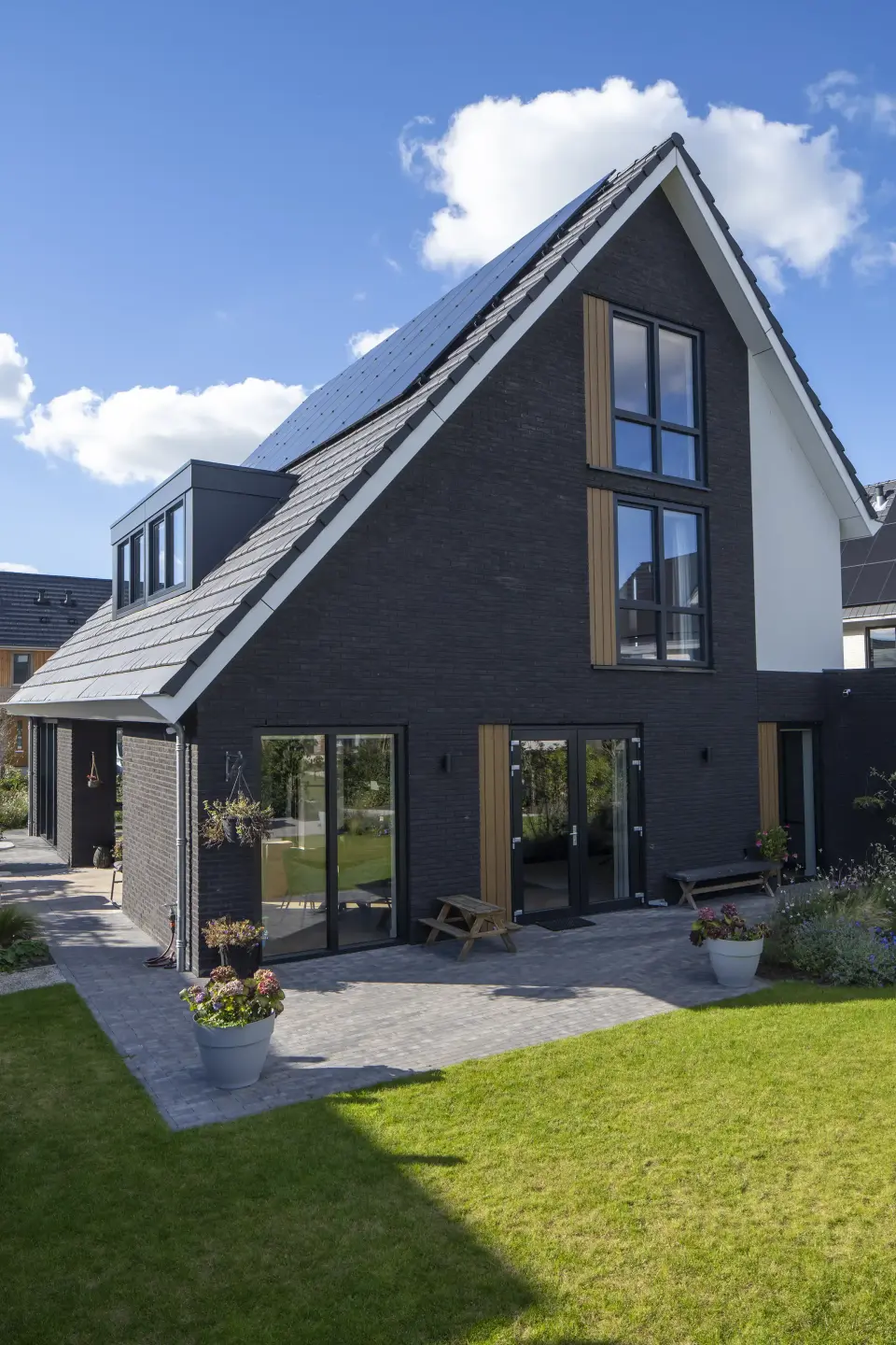 Buiten4 (achterkant)   Betten