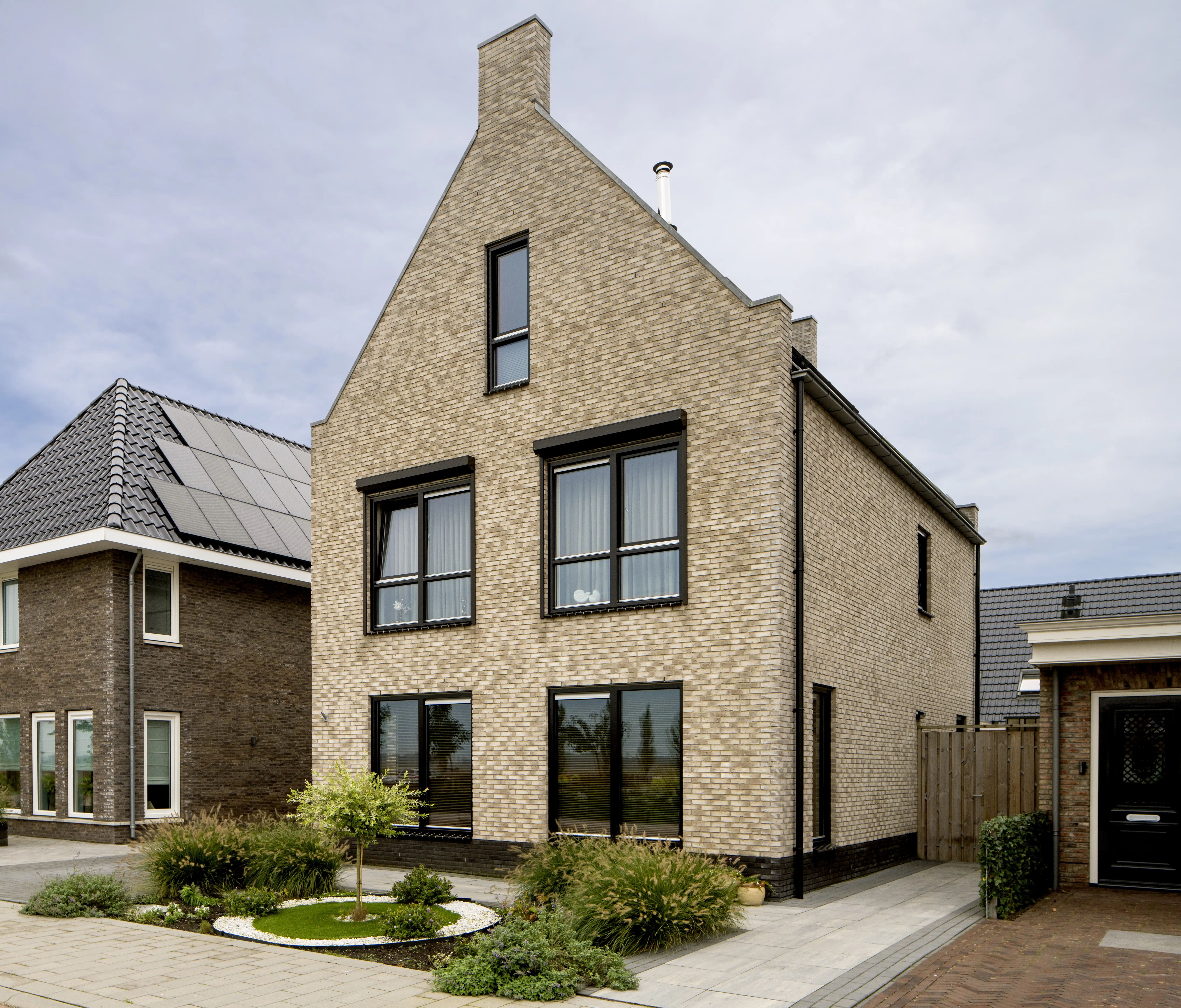 TML20231023 000531